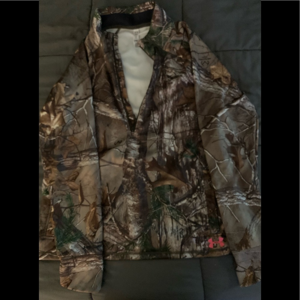 Under Armour XL Camo 1/2 Zip